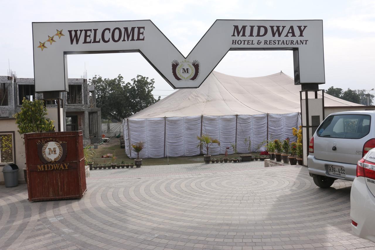 Midway Hotel & Restaurant Sadiqabad Exterior foto